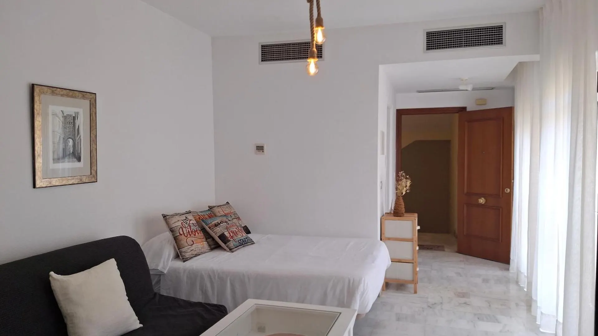 Triana Estudio contacts